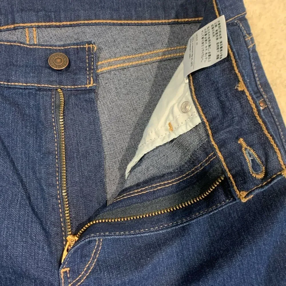 724 Hi Rise Straight Levi’s Jeans NWT